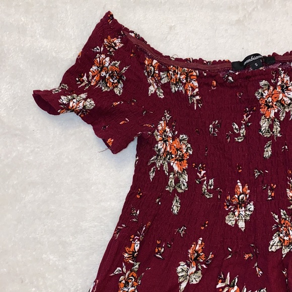 FLORAL DRESS. small - Picture 2 of 3